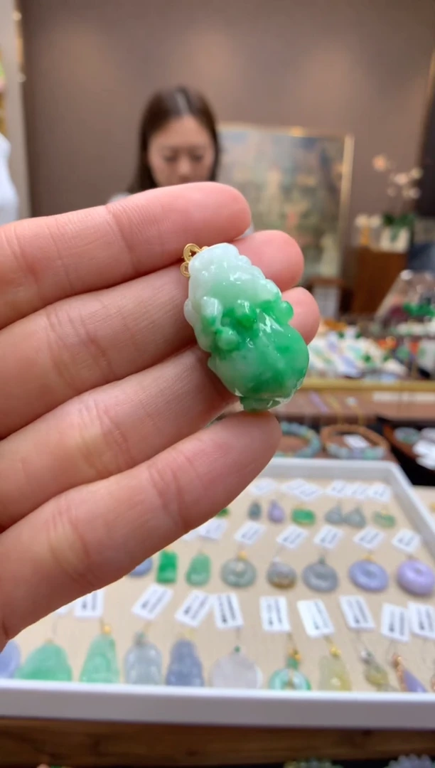 【闪购商品】翡翠颈饰18K金镶嵌貔貅