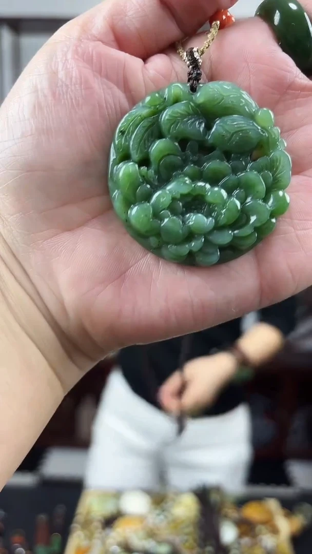 颈饰未镶嵌和田玉花开富贵