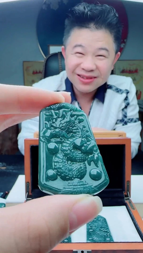 颈饰未镶嵌翡翠多样性发其一