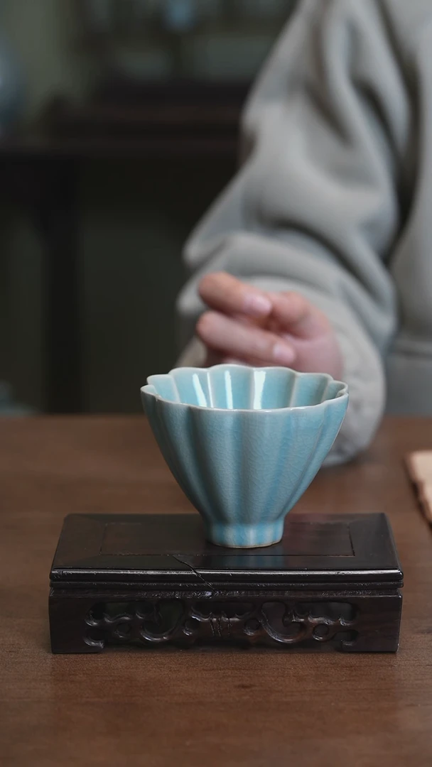 【闪购商品】Y宝丰宋官窑原产地汝瓷莲瓣斗笠杯（微瑕）