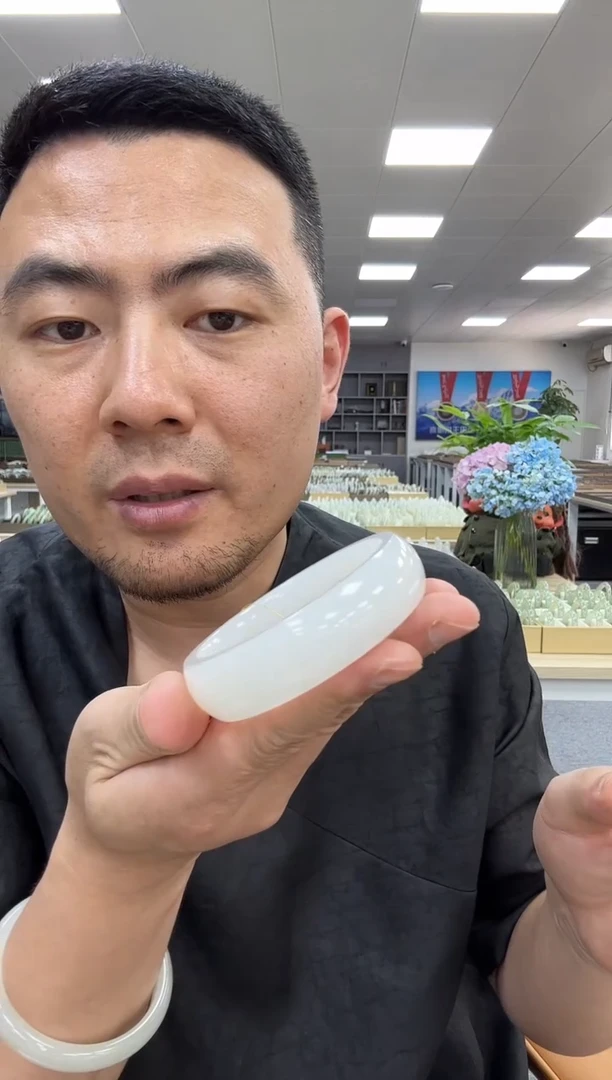 未镶嵌手镯和田玉62    778