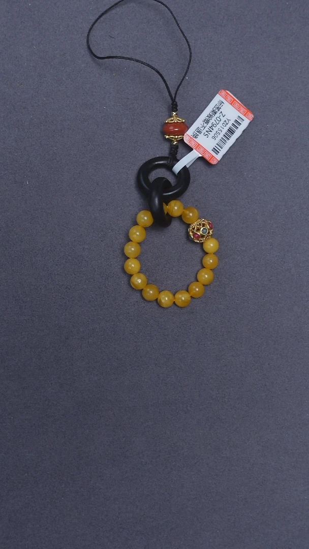 未镶嵌颈饰琥珀鸡油黄挂件