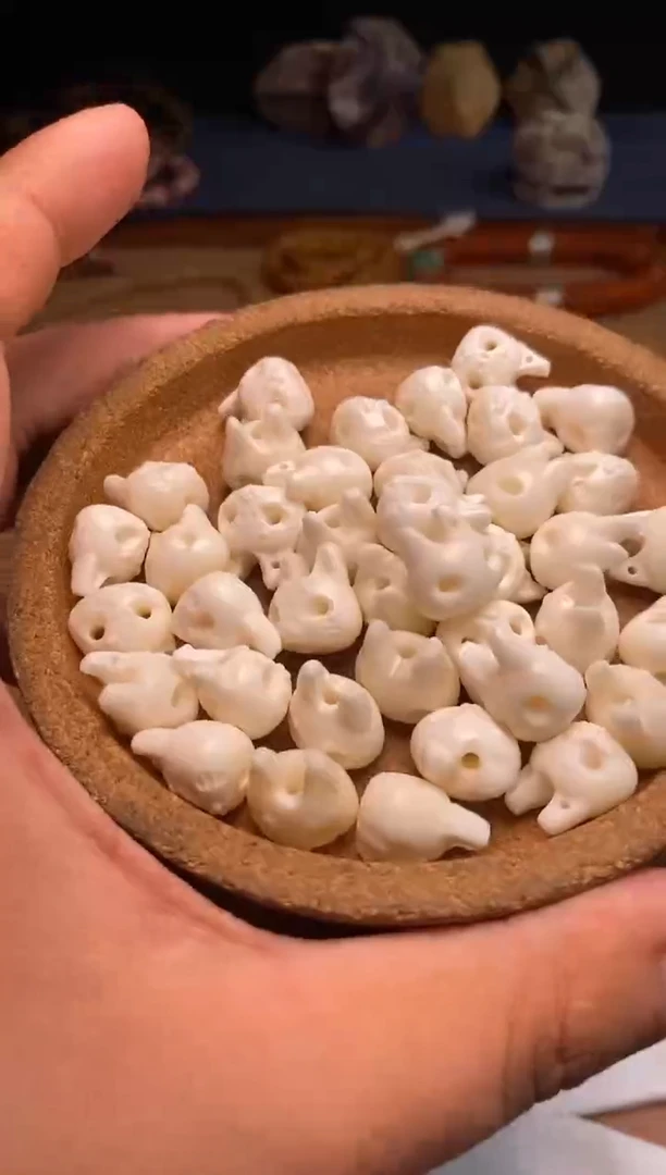 其他牛骨P1183-双面-有棕裂