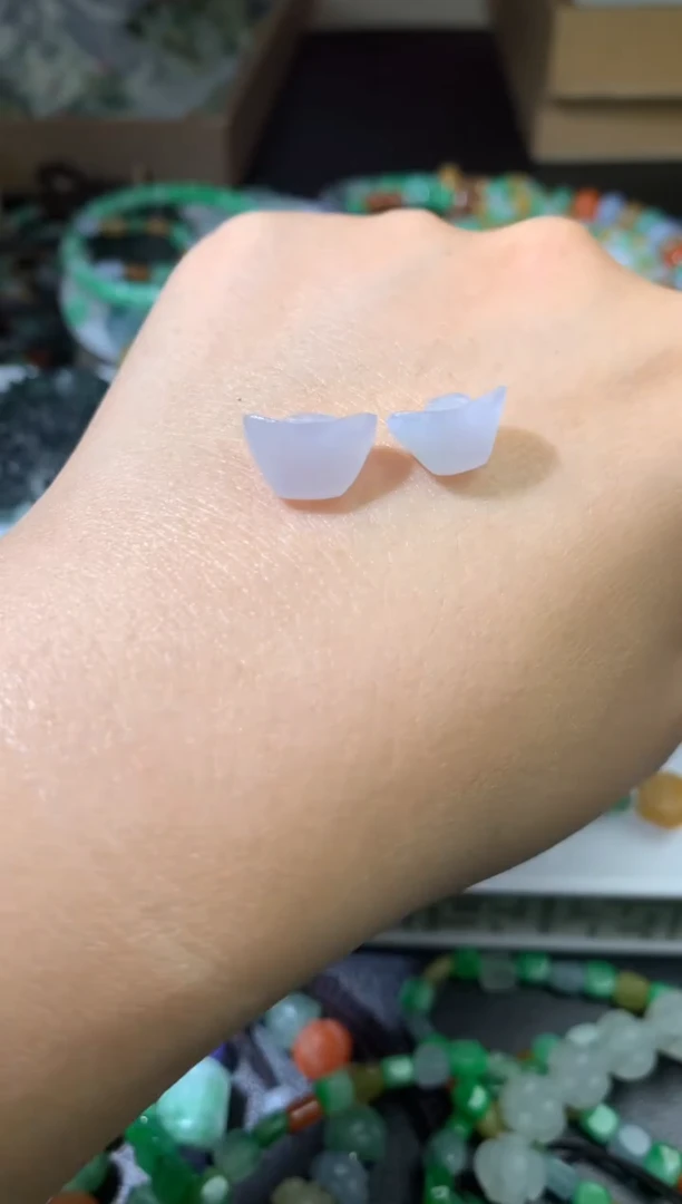 未镶嵌定制翡翠毛货
