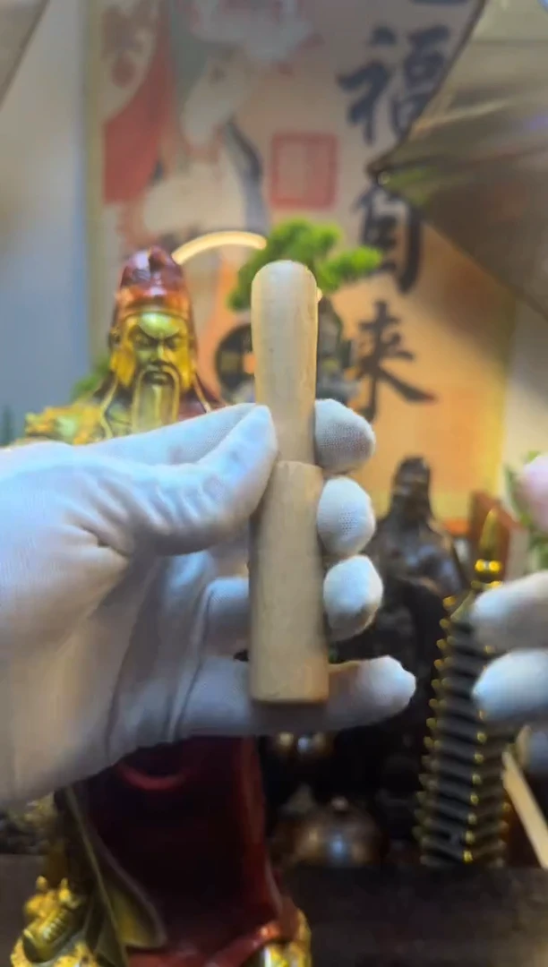 那**月潼潼古铜只卖真铜！（）