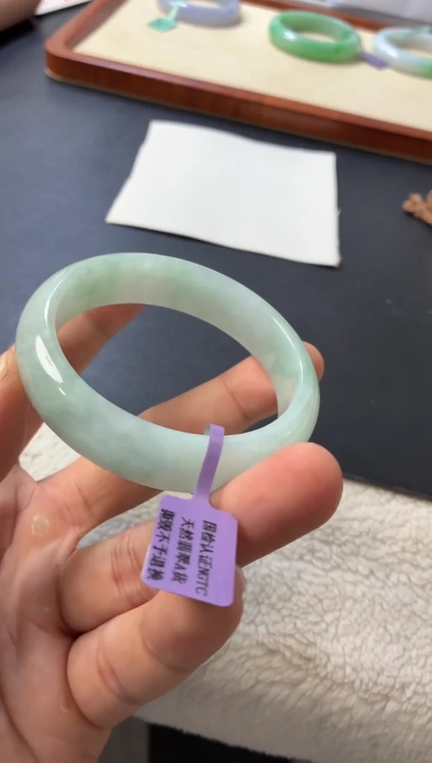 未镶嵌手镯翡翠14号  57-59圈口