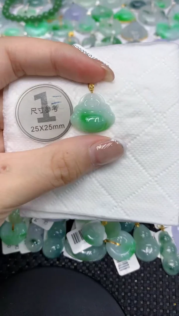 颈饰18K金镶嵌翡翠111111111