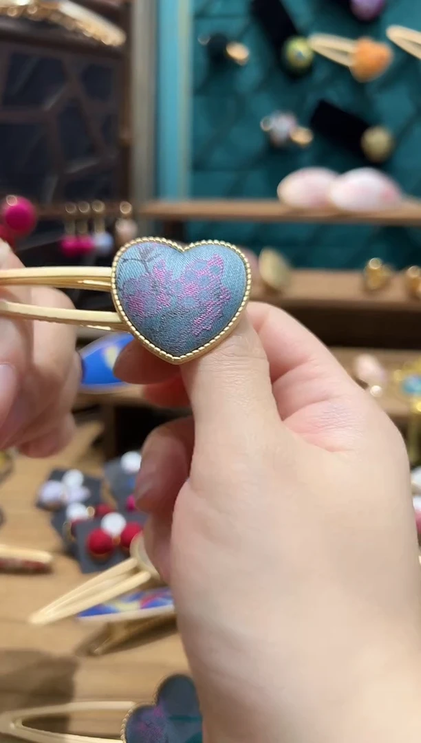 【闪购商品】【孤品车2.15】春和景明爱心 鸭嘴夹