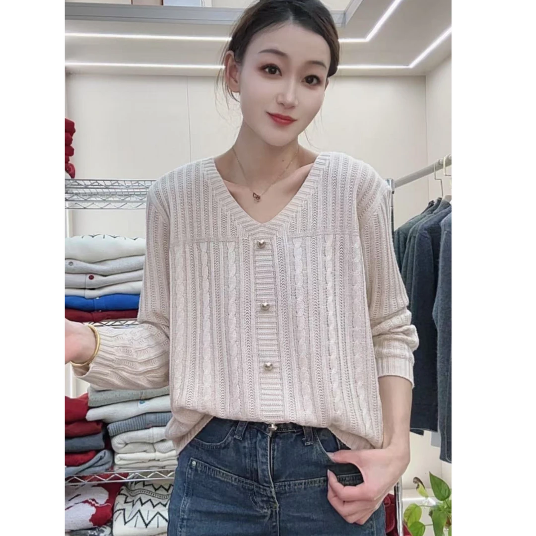 有运费补贴~麻花螺纹钉珠针织衫秋冬新款遮肚子宽松V领小衫镂空