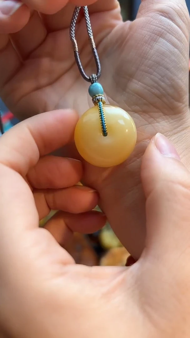 琥珀颈饰未镶嵌吊坠