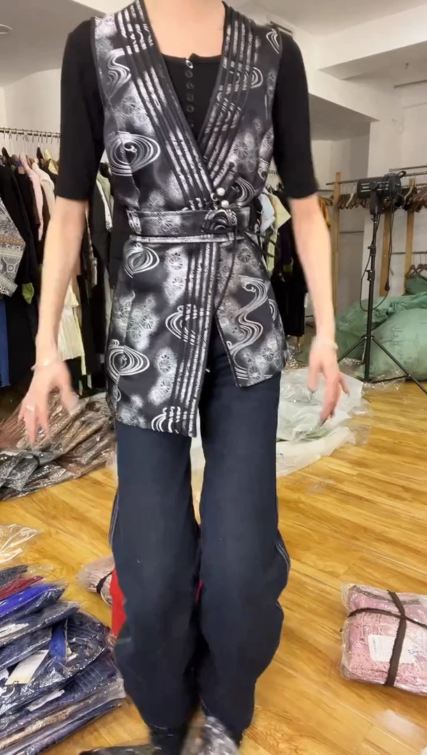 马甲       3XL码    140-150斤