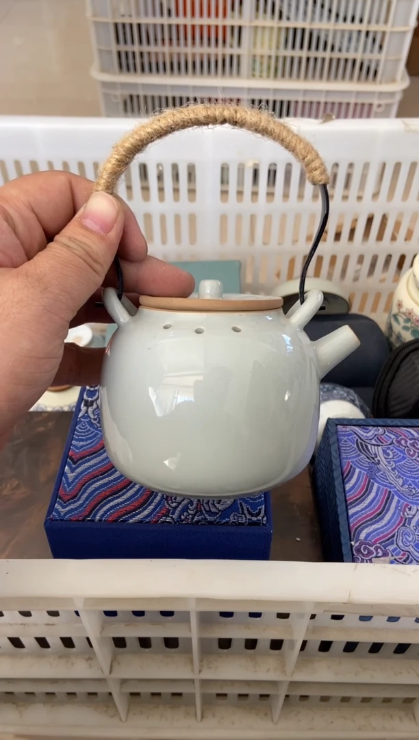 无运费险有瑕疵的摄影的产品有使用过的痕迹有点脏介意勿拍