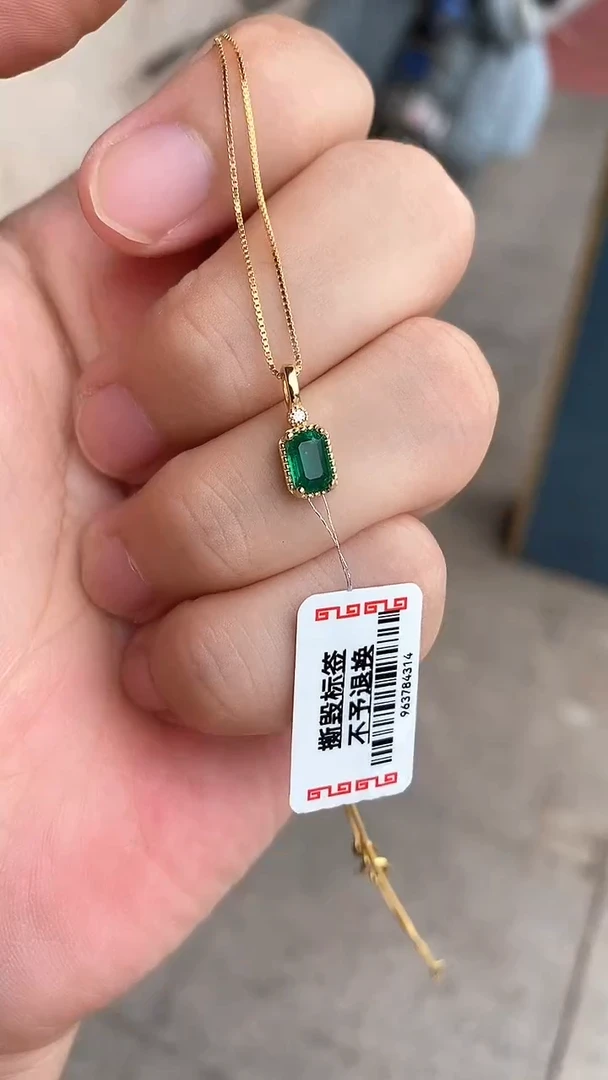 银S925镶嵌颈饰祖母绿吊坠