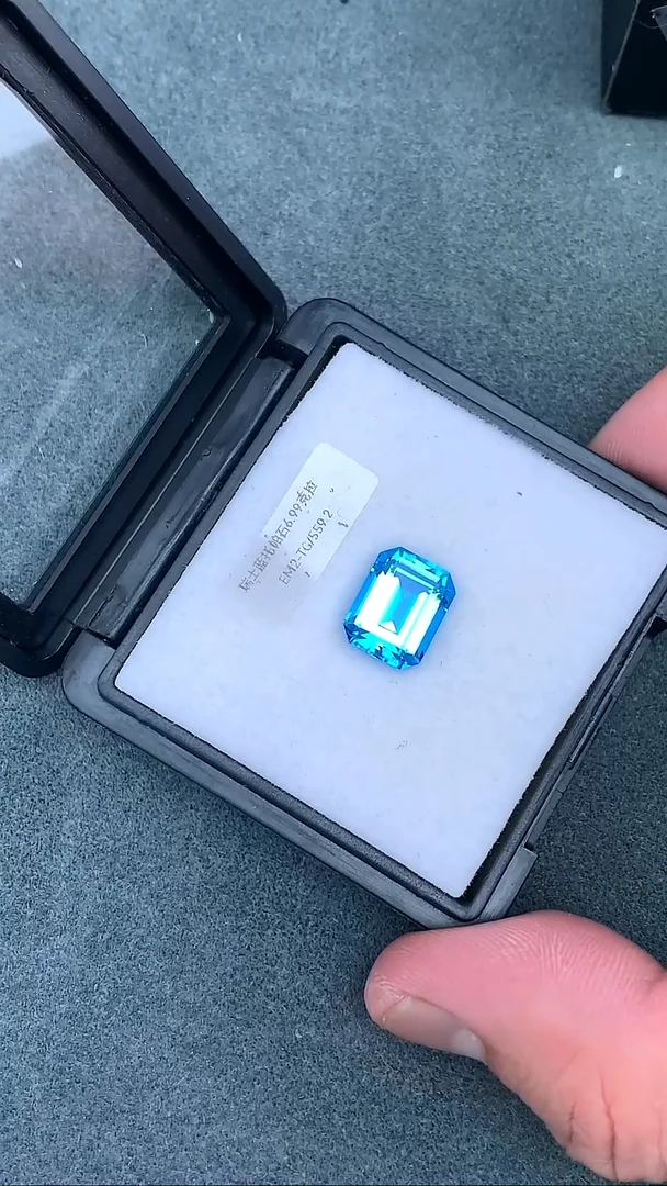 托帕石裸石6.99克拉