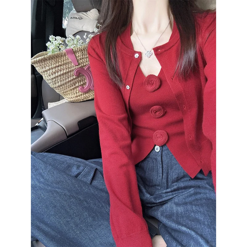 2025秋冬新款女士显瘦V领针织长袖开衫挂脖背心上衣直筒休闲裤