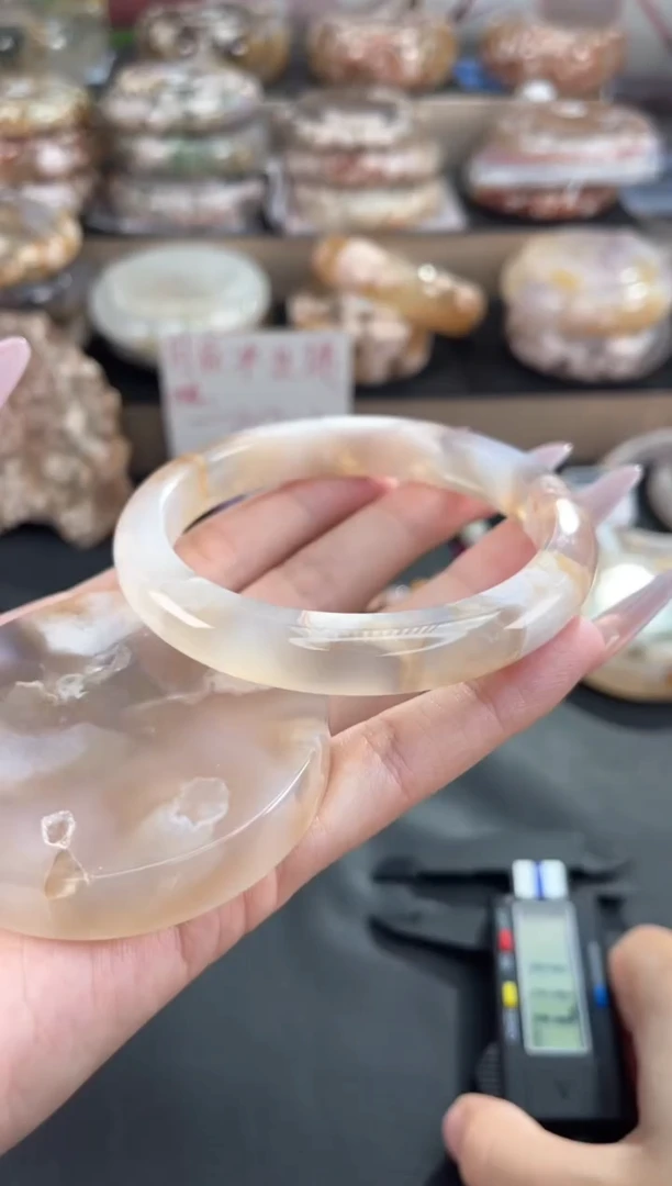 未镶嵌手镯石英质玉天然樱花玛瑙手镯（镯心赠品不保证完美）61