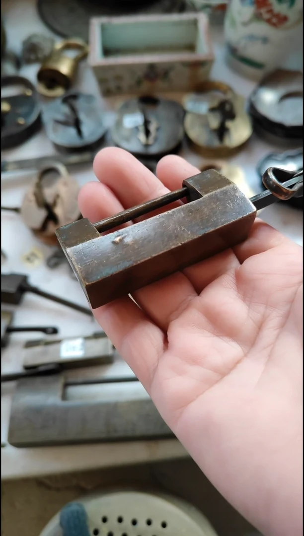 金属古典摆件家居摆件一个