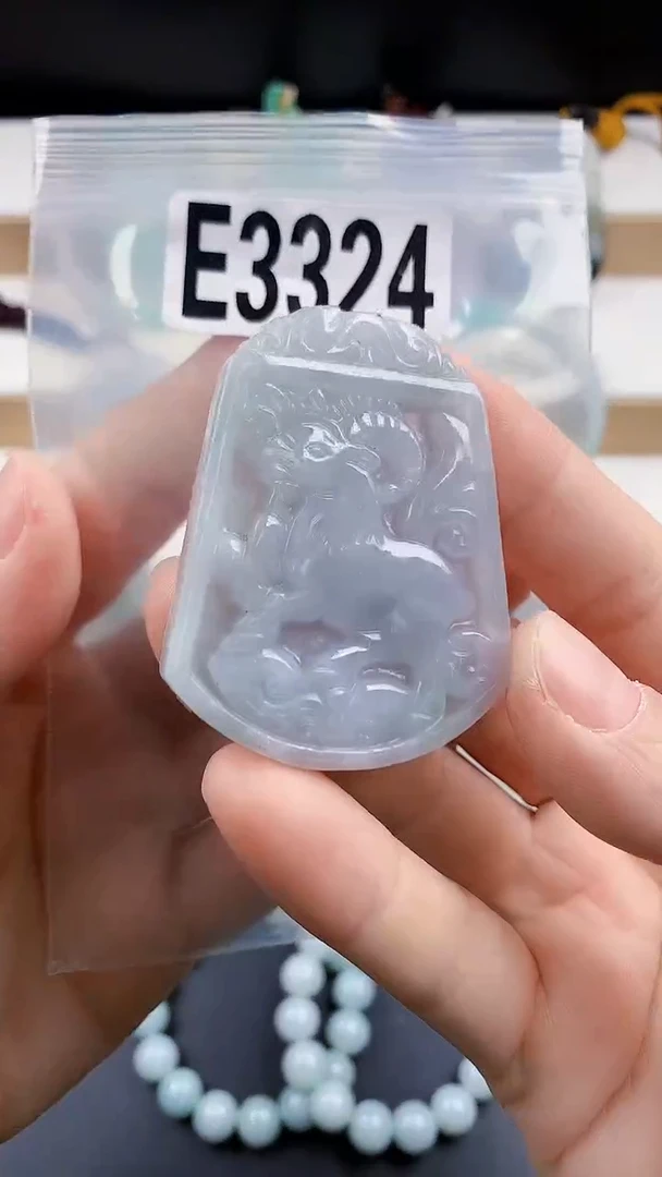 颈饰未镶嵌翡翠天然翡翠吊坠挂件