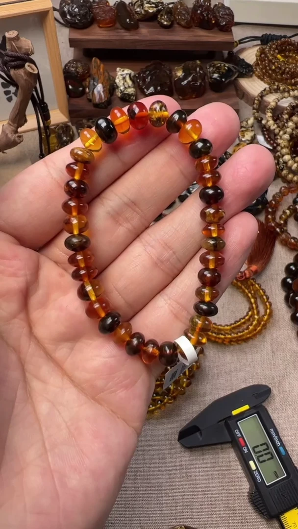 【闪购商品】琥珀手串未镶嵌抚顺琥珀