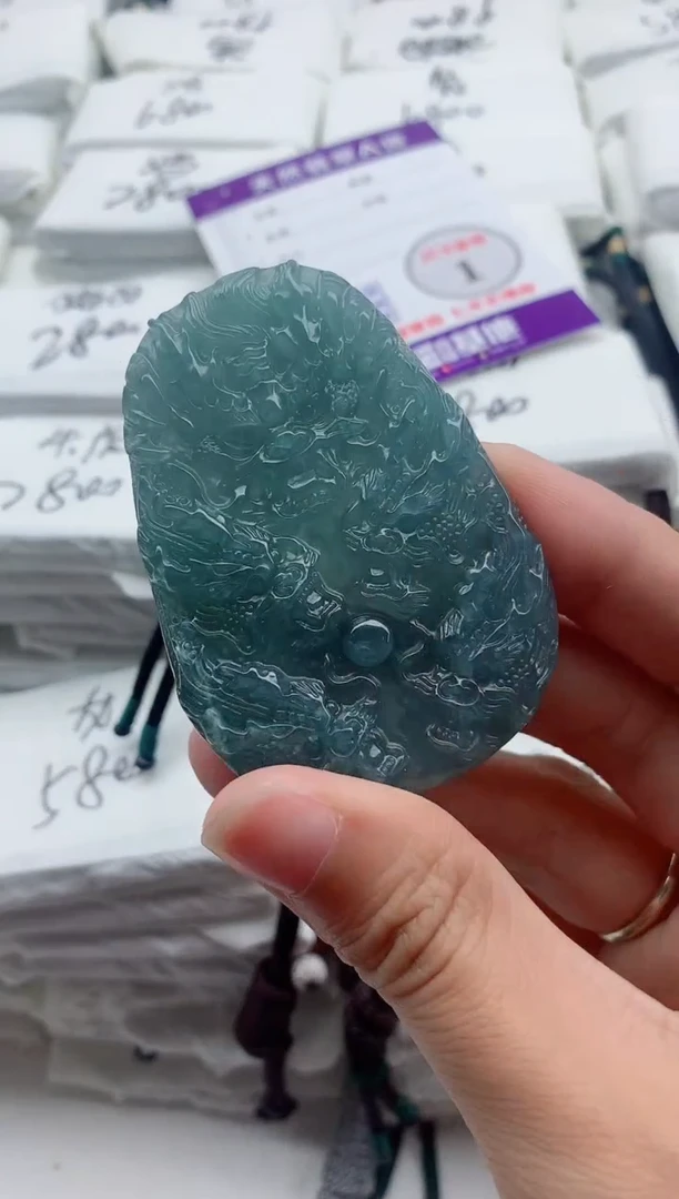 翡翠未镶嵌颈饰8888888