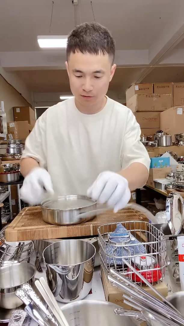 A32 微瑕18cm饺子盘+平盖（使用）