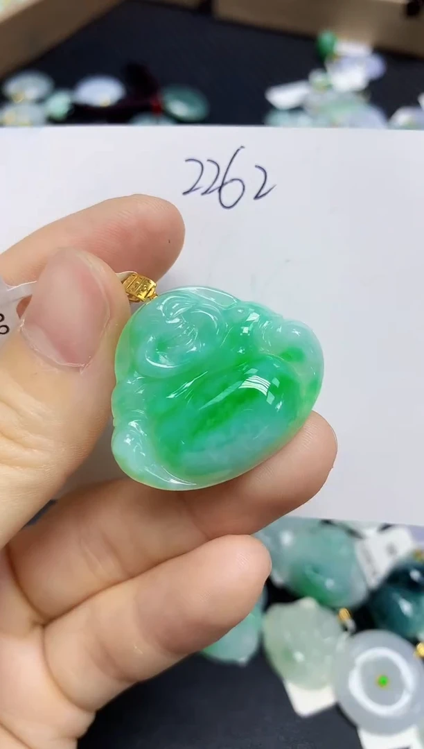 翡翠18K金镶嵌颈饰天然缅甸翡翠A货