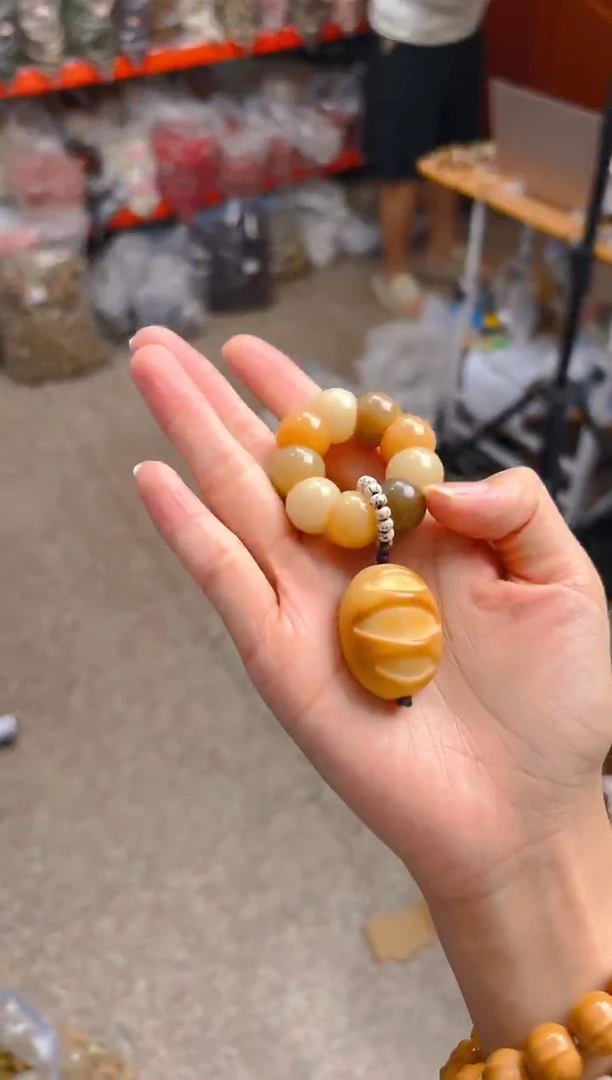 吊坠菩提根/象牙果浅色多宝手捻带面包