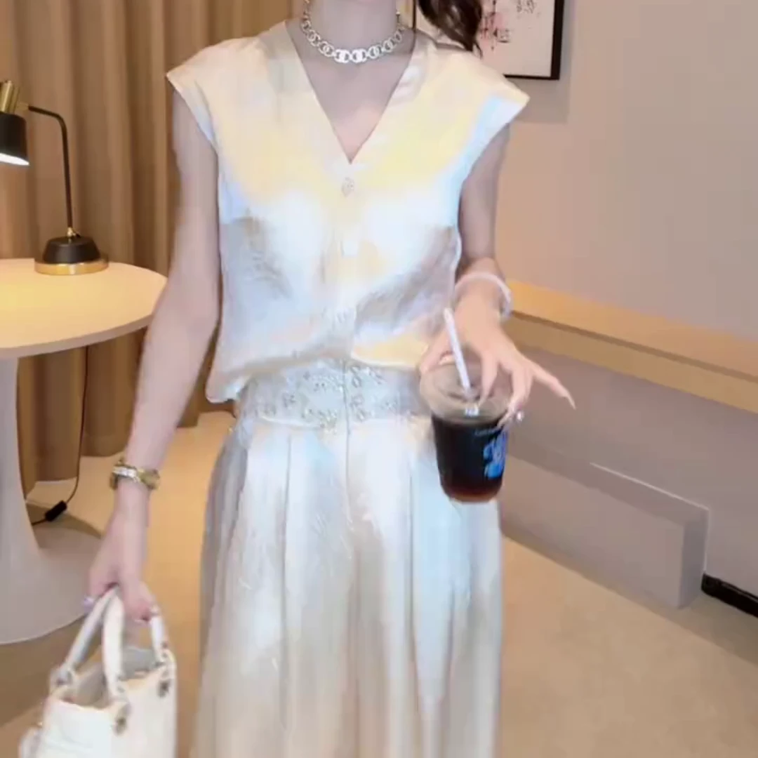 2025春夏新款时尚显瘦气质女士网红洋气两件套百搭款K8262