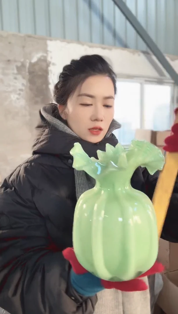 005直播玻璃花瓶