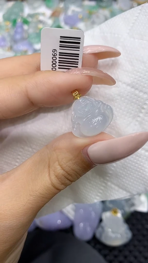 颈饰18K金镶嵌翡翠111111111111