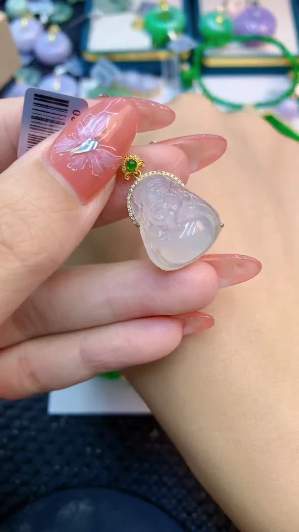 颈饰18K金镶嵌翡翠1