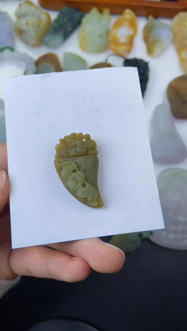 【闪购商品】定制翡翠未镶嵌龙牙