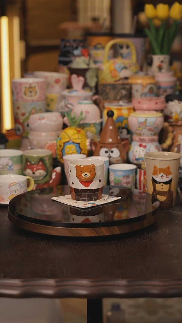 景德镇釉下彩绘设计师款式陶瓷