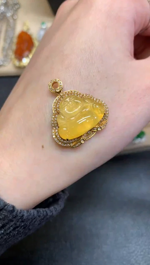 【闪购商品】翡翠颈饰18K金镶嵌佛公【无服务费】