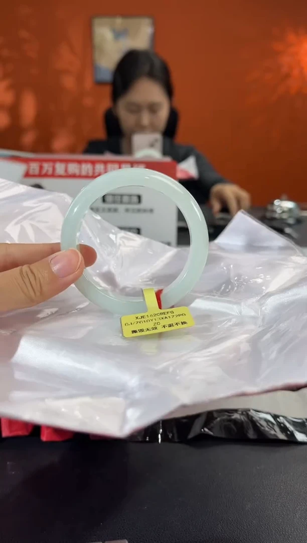 未镶嵌手镯翡翠2     54