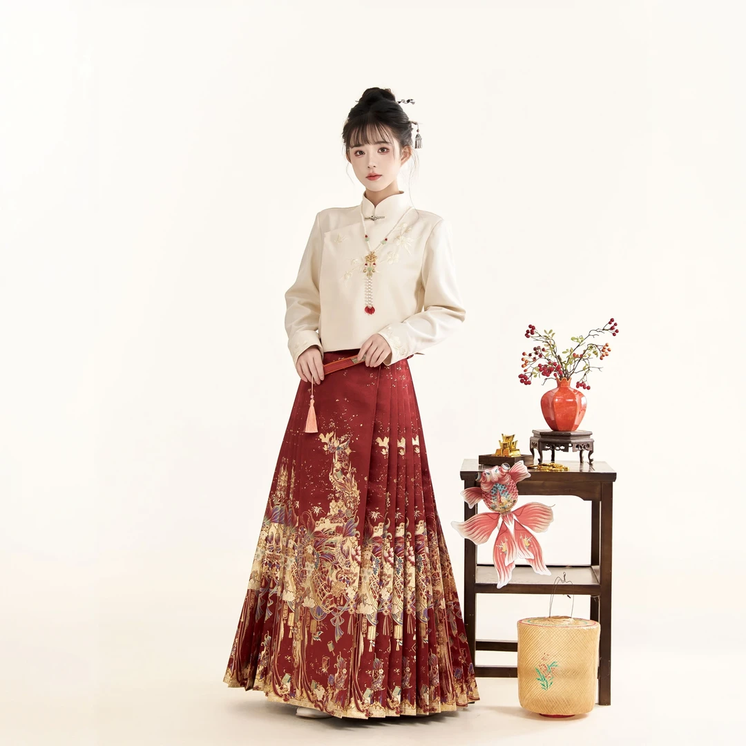 揽风华【鱼宴灯霄+玉蝶套装】原创设计汉服明制织金仿妆花马面裙
