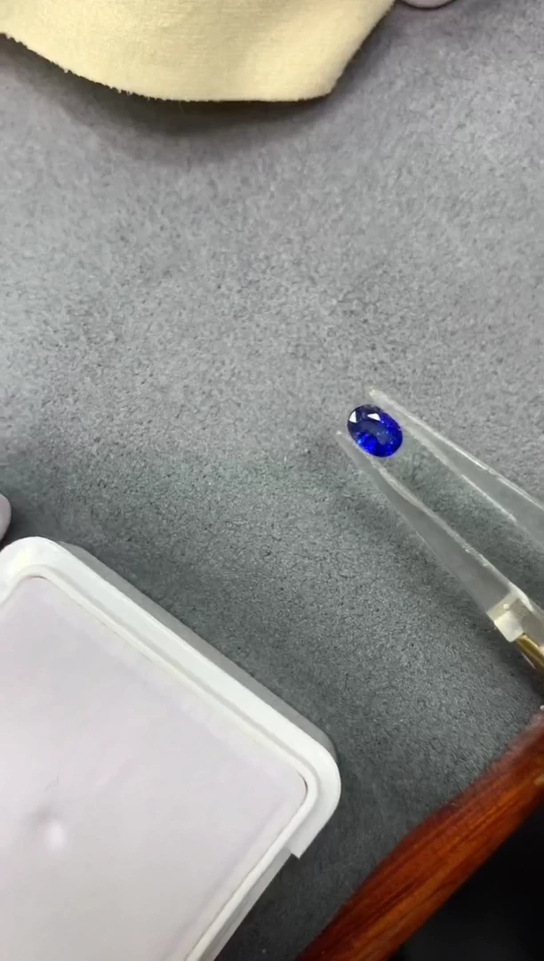 裸石蓝宝石0.52ct 81