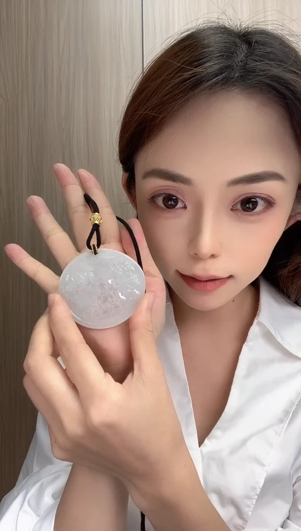 未镶嵌挂件翡翠中**g351652     多人   多样性发一件