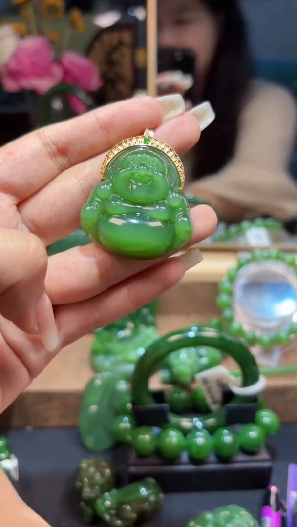 和田玉（碧玉）18K金镶嵌颈饰1