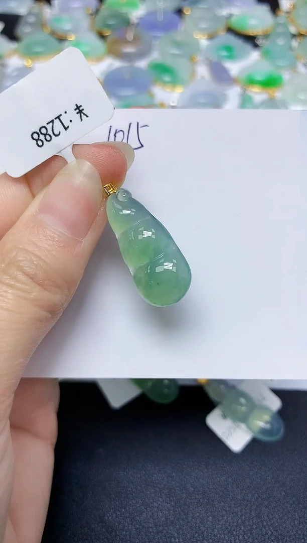 翡翠18K金镶嵌颈饰 天然翡翠A货