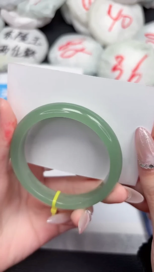 【闪购商品】石英质玉手镯未镶嵌294-54.8