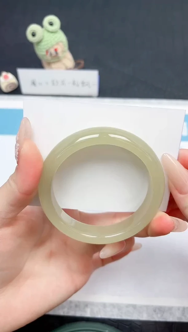 【闪购商品】石英质玉手镯未镶嵌20-56.5