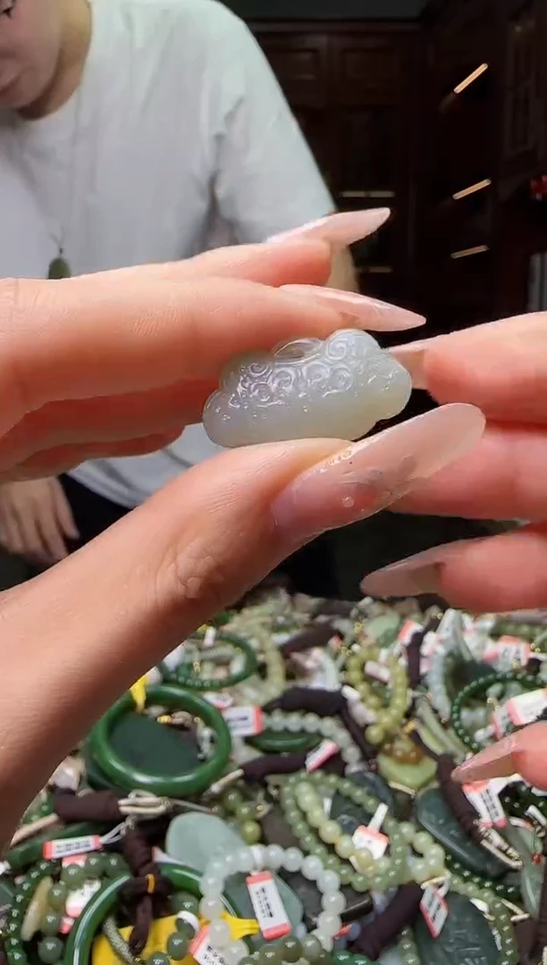 颈饰未镶嵌和田玉和田玉