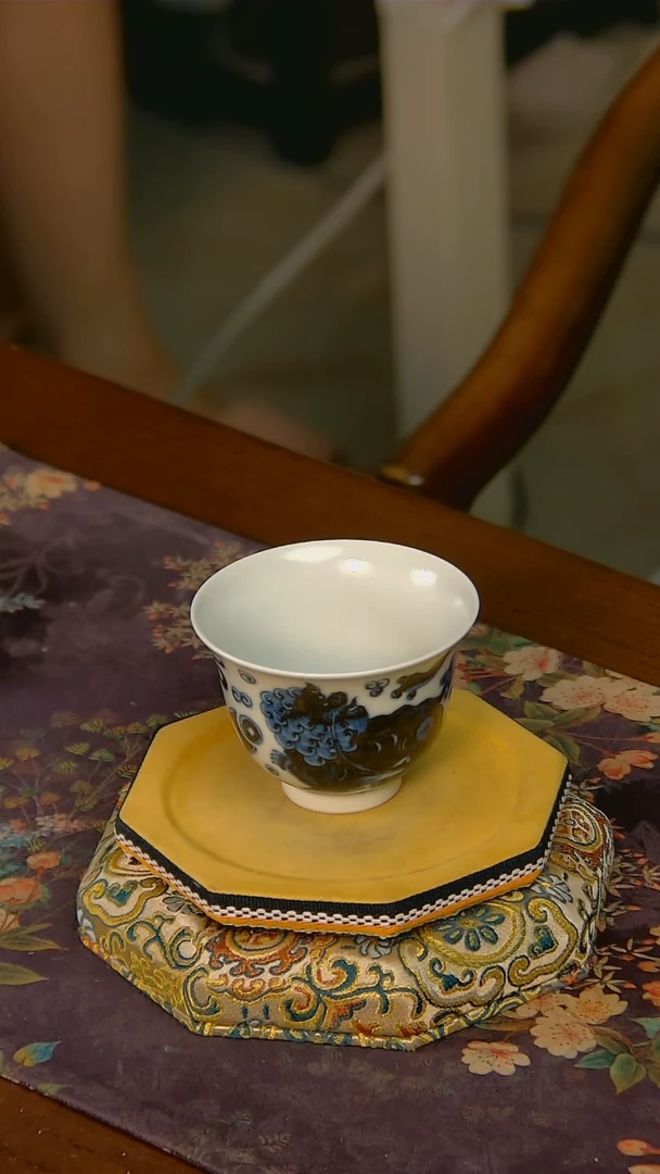 杯手工手绘杯杯很美丽