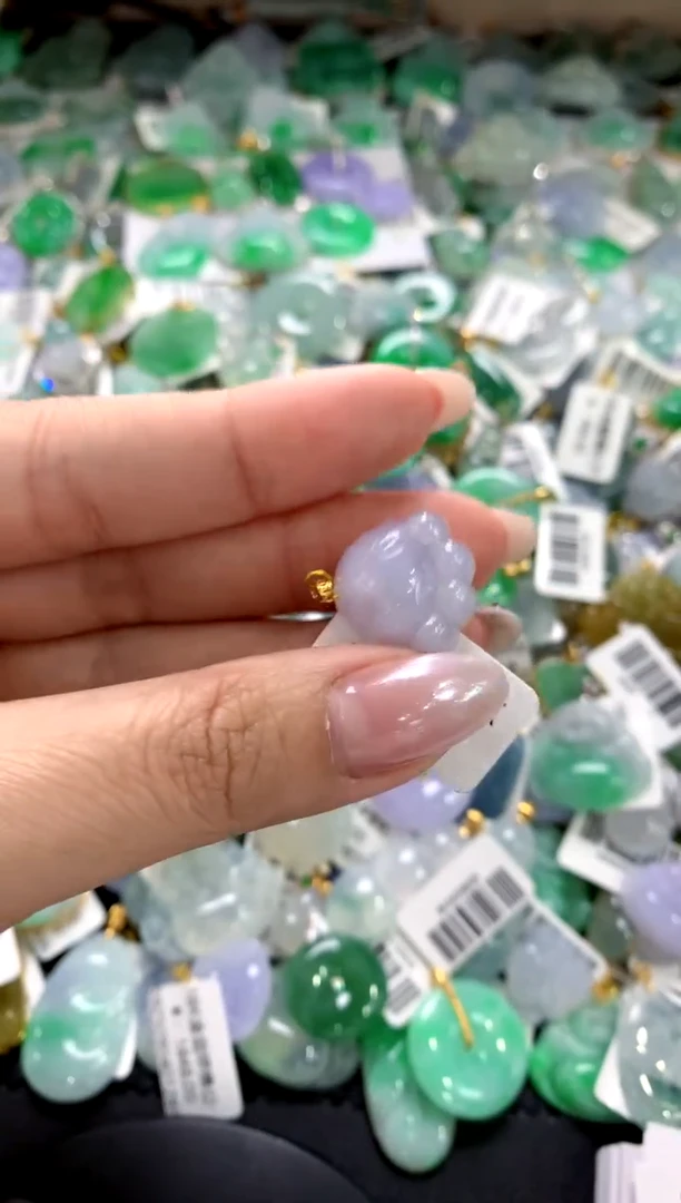颈饰未镶嵌翡翠1
