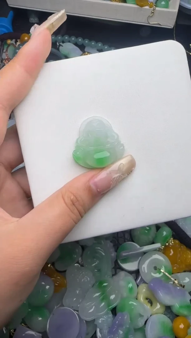 翡翠未镶嵌颈饰天然缅甸翡翠吊坠