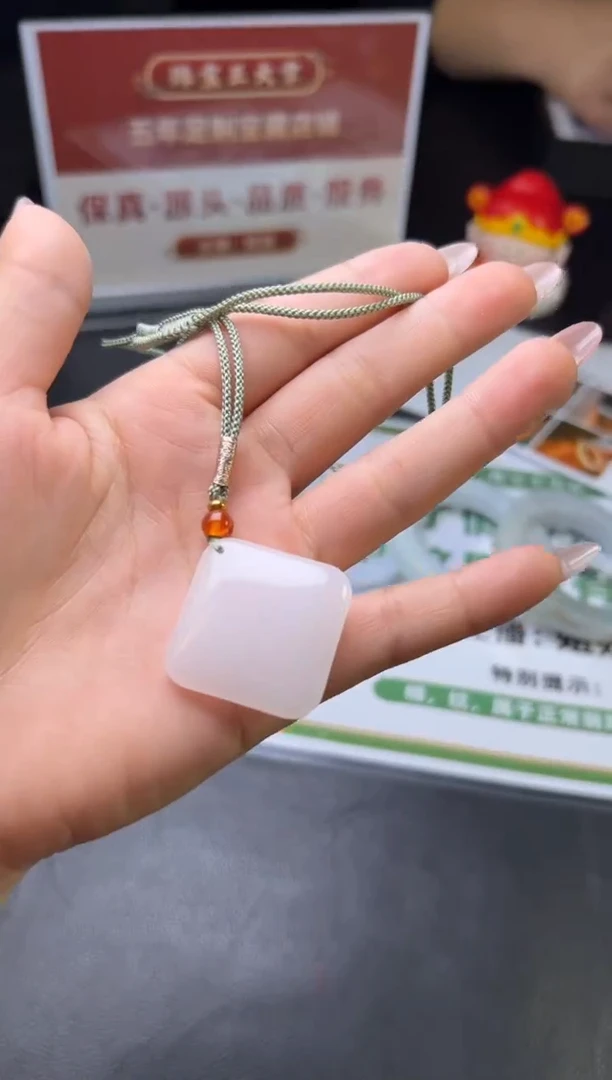 【闪购商品】石英质玉颈饰未镶嵌FL22080024多样性发一件