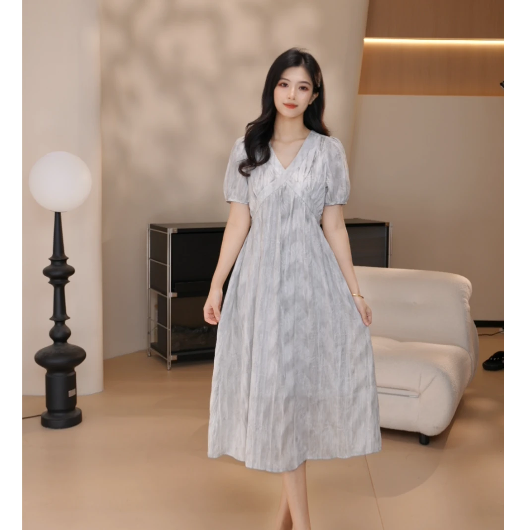 Basic House/百家好CSM法式轻熟风V领显瘦女装连衣裙夏季优雅长裙