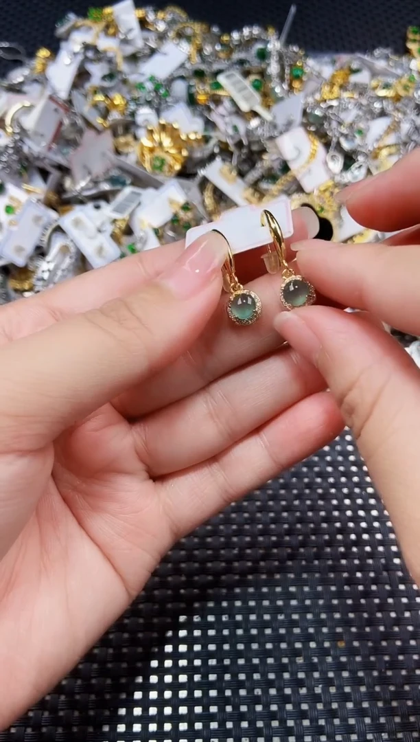 翡翠未镶嵌耳饰1111111111