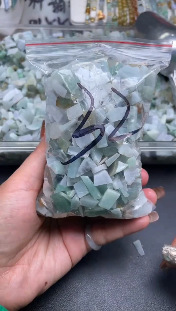 配石翡翠天然翡翠迷你500克32